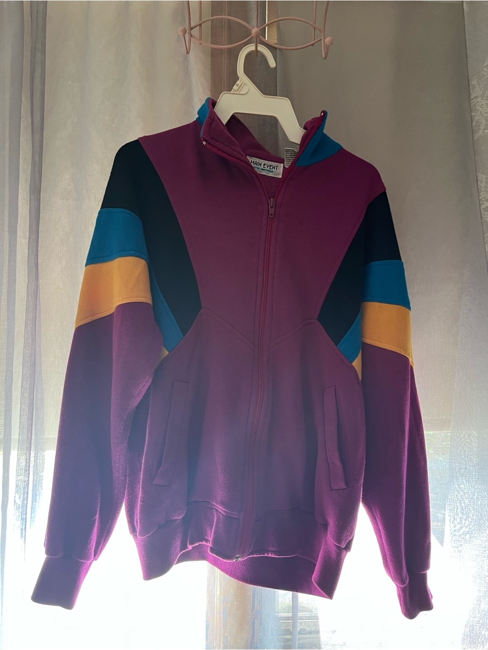 Preowned Main Event Hoodie - one spot on zip up hoodie (see images)
